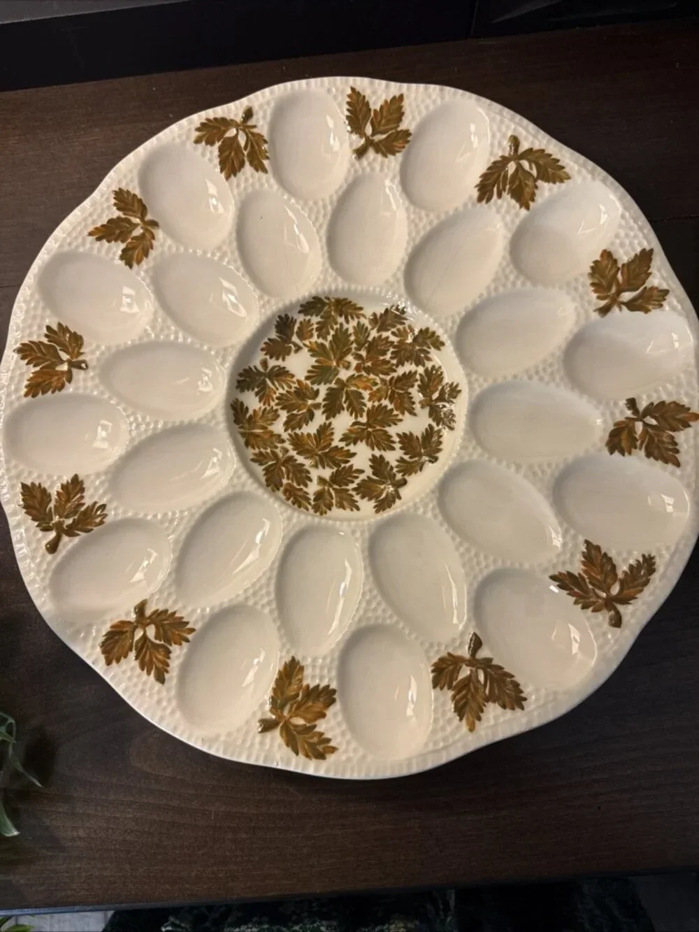 Vintage Thanksgiving Autumn Leaf Deviled Egg Platter Holds 24 eggs 13